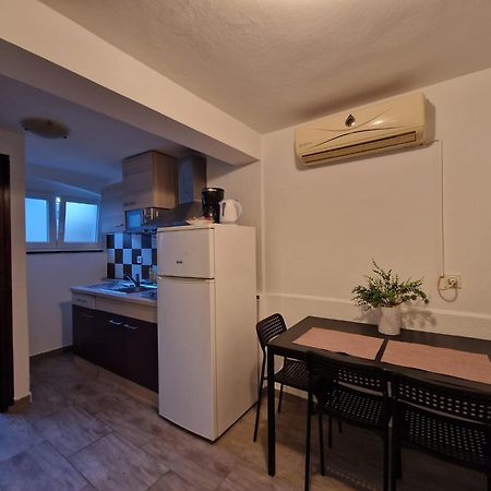 Apartments Luigi อูมัค ภายนอก รูปภาพ