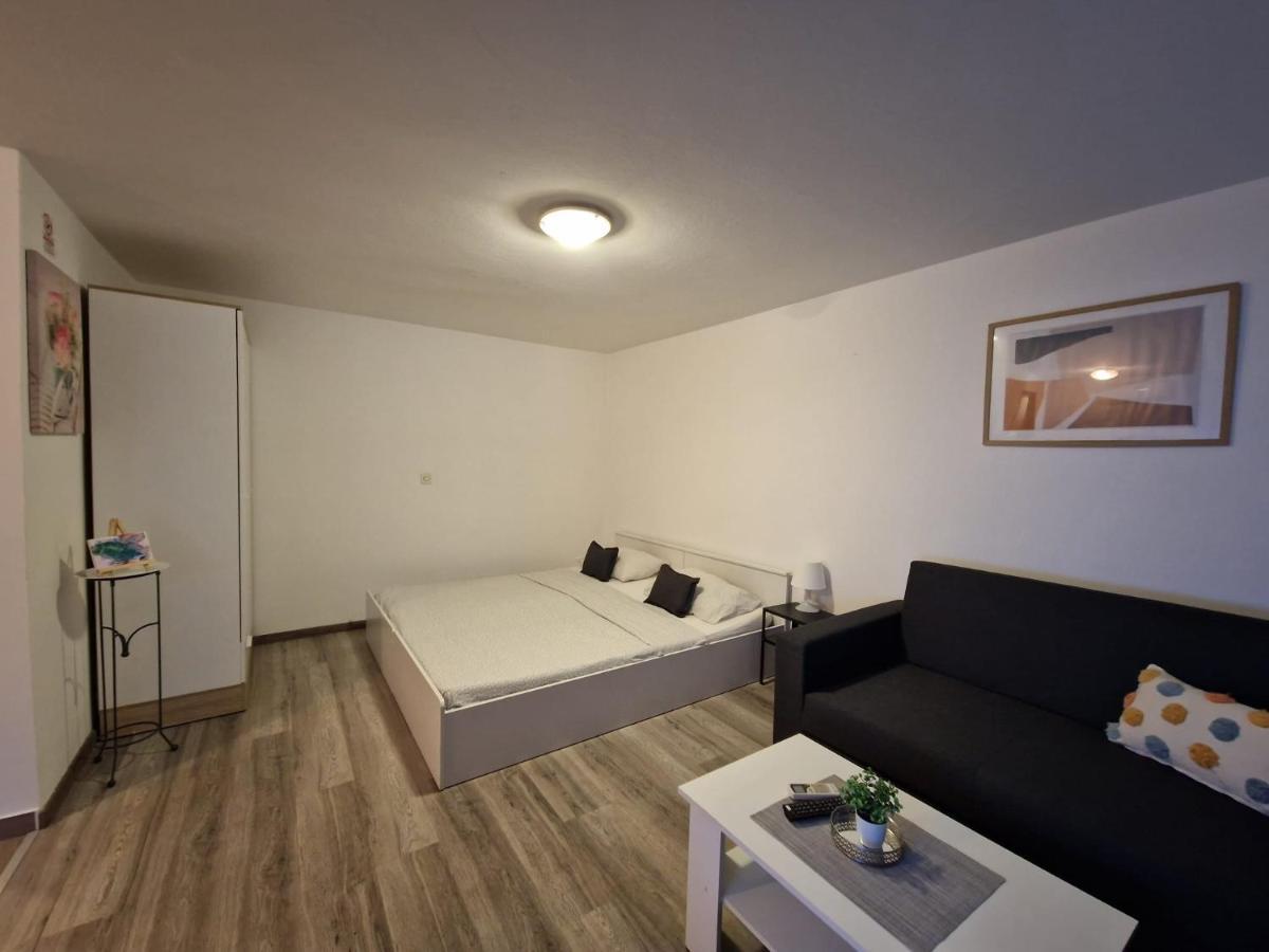 Apartments Luigi อูมัค ภายนอก รูปภาพ