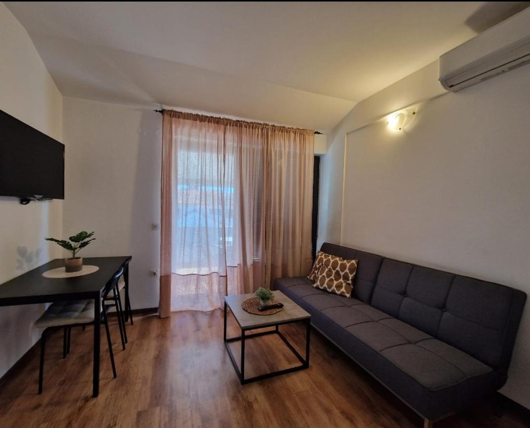 Apartments Luigi อูมัค ห้อง รูปภาพ